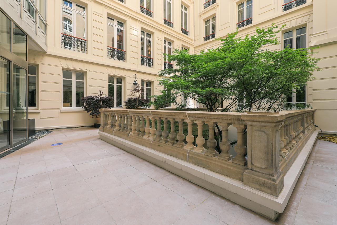 Bureau Paris 334m² Location bureau Paris OLBUR2200801 3